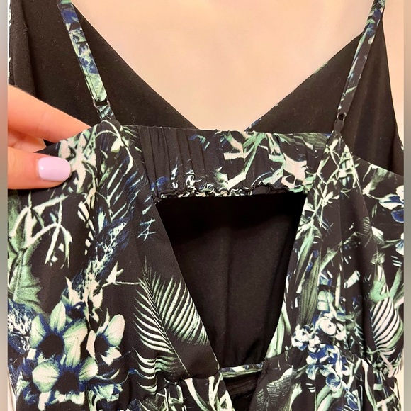 Dynamite Women’s Maxi Dress with Tropical Design - Picture 5 of 6